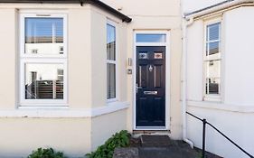Leamington Spa Town House 2-Bed, 2 Bath
